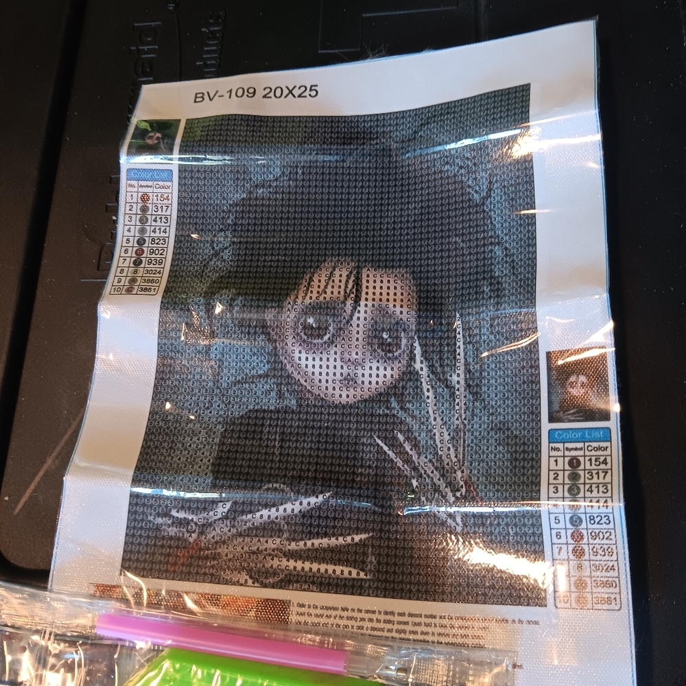 DIY Diamond Art Painting Kit with Edward Scissorhands Design 20x25